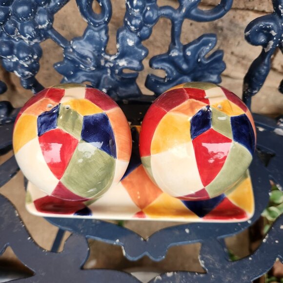 Colorful Harlequin Hand-Painted Salt & Pepper Shakers With Matching Tray - Picture 2 of 6